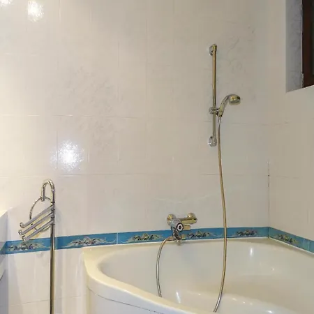 Two-bedroom In V Brdih Appartement Dobrovo