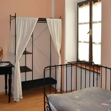Two-bedroom In V Brdih Appartement Dobrovo